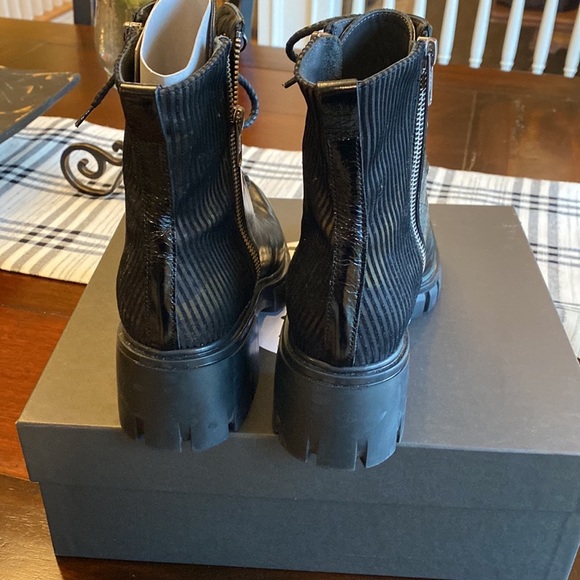 Black lug sole combat boots . Italian designer NOW. - Picture 2 of 5